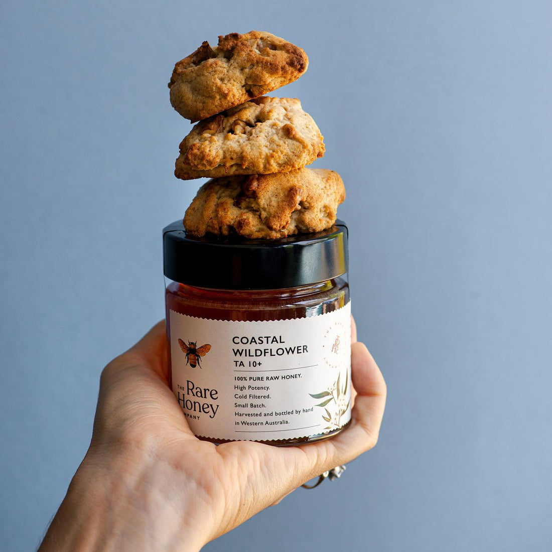 Walnut and honey cookie